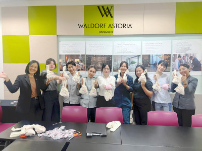 โรงแรมวอลดอร์ฟ Waldorf Astoria Bangkok ร่วมกิจกรรมเย็บเต้านมเทียมกับ บริษัท ซาบีน่า จำกัด (มหาชน)